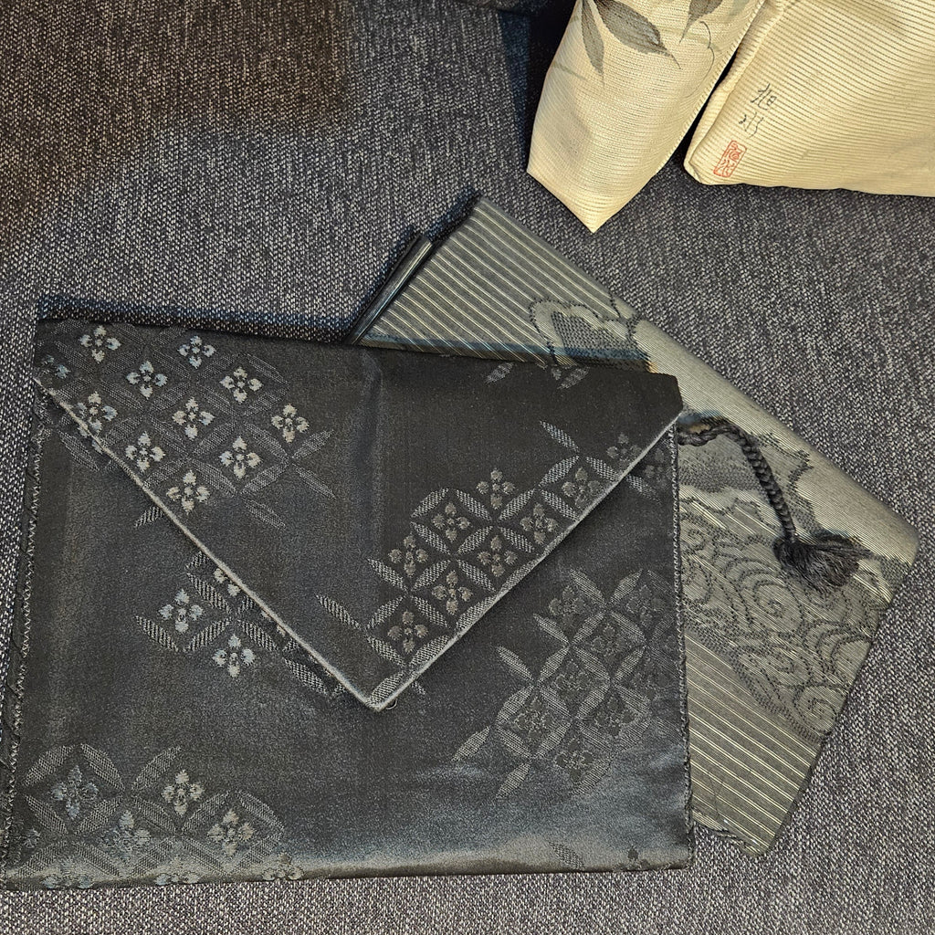 Envelope clutch